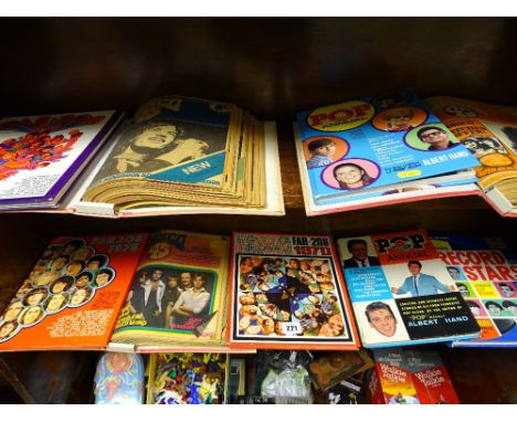 Four volume collection of 'Disco 45' magazines and six vintage 1960s/70s pop albums
