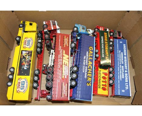 One tray containing a collection of mainly 1/50 scale road transport haulage models by Corgi 