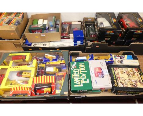 Two trays containing a collection of mixed modern issue diecast to include Corgi and Pinder Circus related vehicles