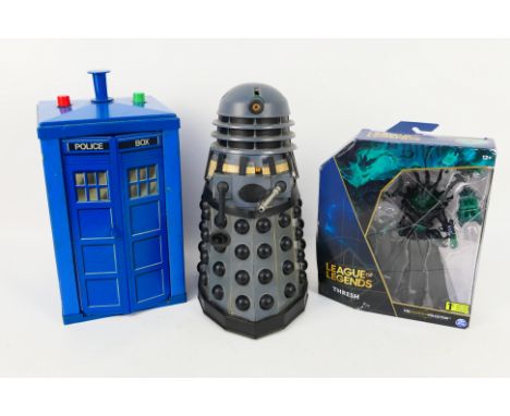 Denys Fisher, Terry Nation, Spin Master - Lot to include a Denys Fisher Doctor Who Tardis (Spinning movement inside). A 1984 