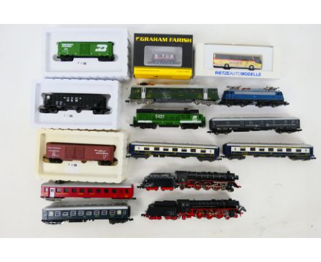 Lima - Bachmann - Graham Farish - Trix - A collection of N Gauge locos and rolling stock including Deutsche Bahn E10 228 # 29