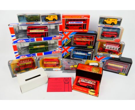 Solido - Corgi Original Omnibus - EFE - Matchbox Dinky - A collection of mainly diecast model buses in various scales. Lot in