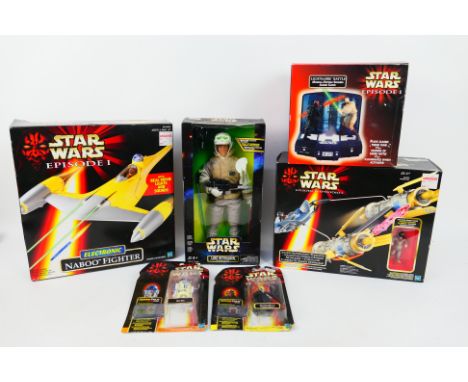 Star Wars - Kenner, Hasbro, Zeon - 6 x boxed Star Wars figures, sets, and accessories - Lot includes a boxed Kenner 1997 Luke