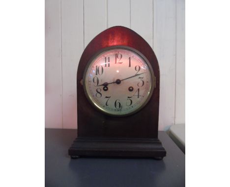 Mahogany cased dome topped mantle clock