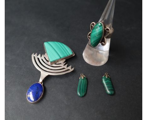 An SBM sterling silver malacite and lapis lazuli brooch together with a malacite set ring and two pendant drops