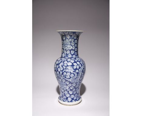 A CHINESE BLUE AND WHITE 'DRAGON' YEN YEN VASE 19TH CENTURY Decorated with two sinuous four-claw dragons facing each other, b