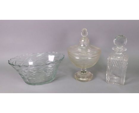 A George III style oval tapering fruit basket, early 20th century, with undulating rim and split and facet cut sides, 23.5cm 