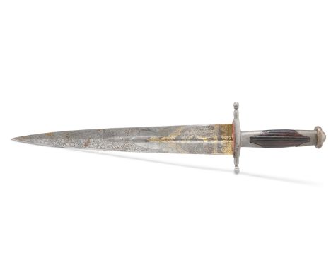 A 19TH CENTURY RUSSIAN HUNTING DAGGER, possibly by Zlatoust, the blade engraved to each side with scrolling foliage, the heel