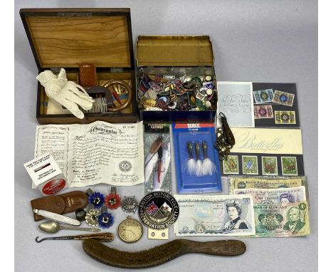 GOOD MIXED QUANTITY OF BRITISH MOTORCYCLE BADGES, BRITISH BANK NOTES, INLAID CRIBBAGE BOX &amp; OTHER COLLECTABLES, the badge