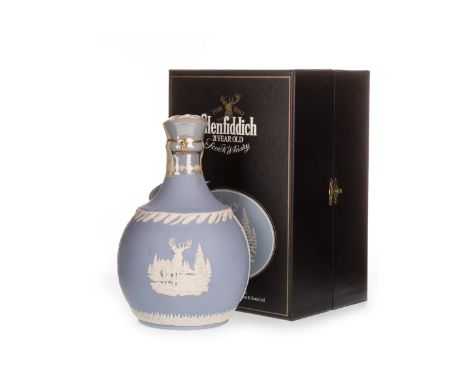 GLENFIDDICH 21 YEARS OLD WEDGEWOOD DECANTER Active. Dufftown, Banffshire. 750ml, 43% volume, in box with certificate of authe