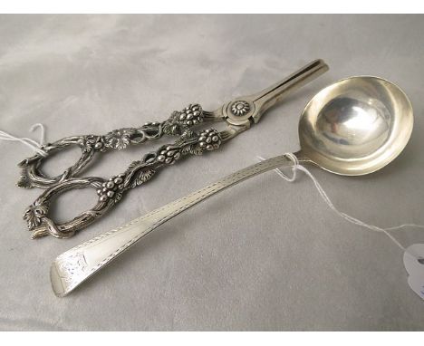 Victorian grape scissors with grape and vine leaf decoration, London 1855, makers initials for Charles Rawlings and William S