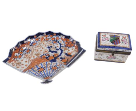 A 20thC Imari fan shaped dish, 26cm diameter, 24cm high, and an Oriental trinket box of rectangular form, 19cm high, 12cm wid