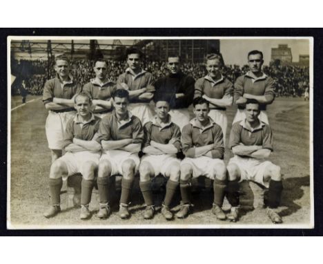 1946 Manchester Utd postcard team b&amp;w photograph taken at Old Trafford prior to the public trial match, the photo feature