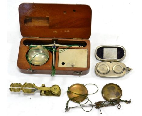 Sovereign Scales together with a Sovereign case and two hand held small pan scales (one cased) (4)