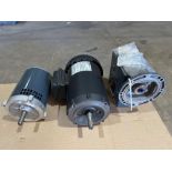 Lot of 3: (2) Motors (1) Gear Box