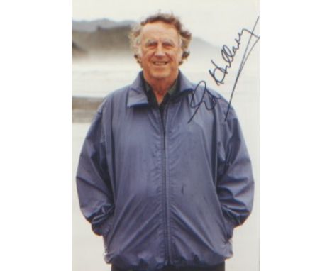 Sir Edmund Hillary. P/C portrait of the first person to conquer Mount Everest. Excellent.  Good condition. All items come wit