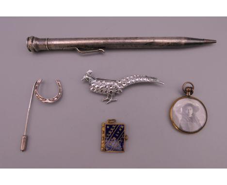 A small quantity of vintage jewellery and a propelling pencil.  Bird brooch 6 cm long. 