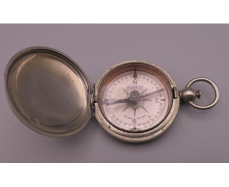 An Engineer Department USA 1918 full hunter compass.  4.5 cm diameter.