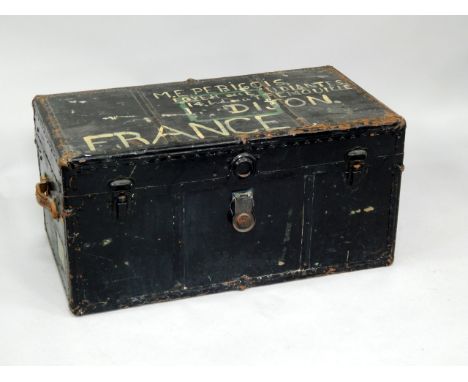 A steel bound travel trunk, 41cm x 85cm x 46cm.