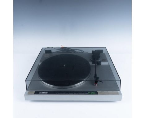 High-quality vinyl record player designed for serious audio enthusiasts. It features a straight tonearm for enhanced tracking