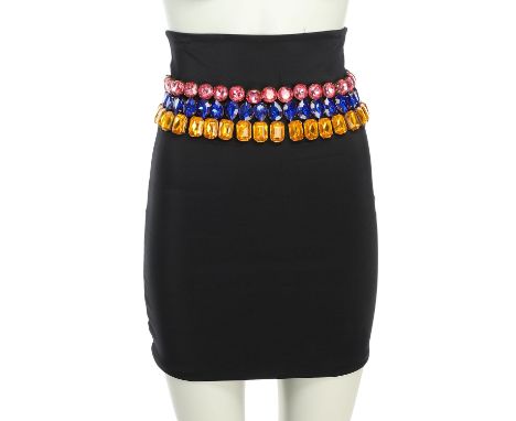DOLCE & GABBANA VINTAGE Rock, Gr. 32, Koll.: 90er Jahre. Schwarzes, elastisches Modell mit dreireihigem Steinbesatz in Gelb, 