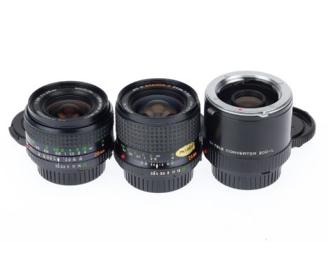 A Group of Minolta Short Prime Lenses, comprising a W.Rokkor-X f/2.8 24mm, a W.Rokkor f/3.5 28mm, and a 200L 2X teleconverter