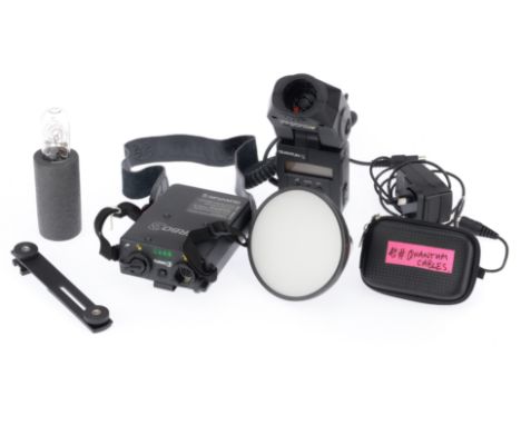A Quantum Qflash T5d-R Outfit, comprising the flash head, Turbo3 battery pack, lamp, cables, diffuser attachment.