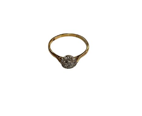 An 18ct yellow gold diamond cluster ring, 2.9g.