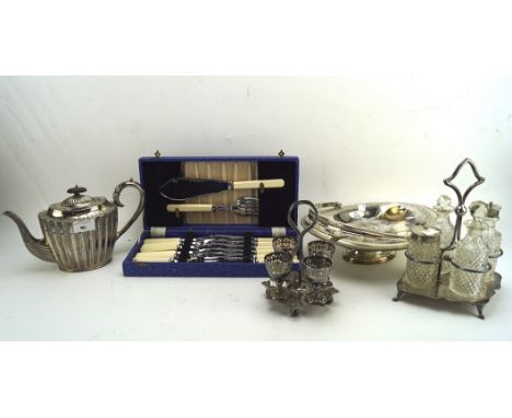 A collection of silver plated wares, to include a Victorian Sheffield plate teapot, cruet set, sugar tongs and more