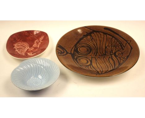 A Poole Pottery Aegean dish, decorated with fish design in mottled brown glaze, together with a MIdwinter Stylecraft Fashion 