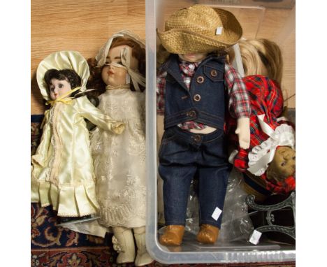 A collection of dolls (modern) together with accessories including bench (seven dolls) 