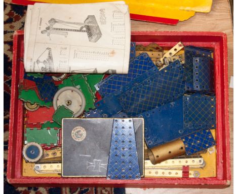 A boxed 1940's yellow/blue Meccano set and manual, No.6 set