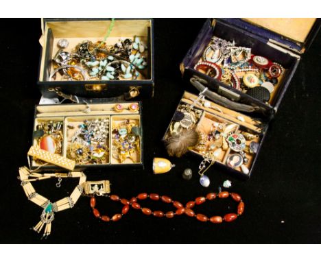 A large quantity of costume jewellery including Mexican silver, enamelled silver, bead necklaces, amber ring, etc 