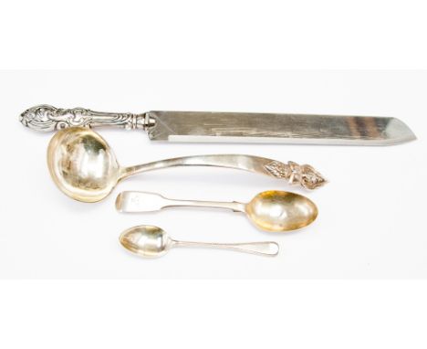 A collection of silver including William IV fiddle pattern teaspoon London 1831, Far Eastern ladle marked Siam, Sterling, the