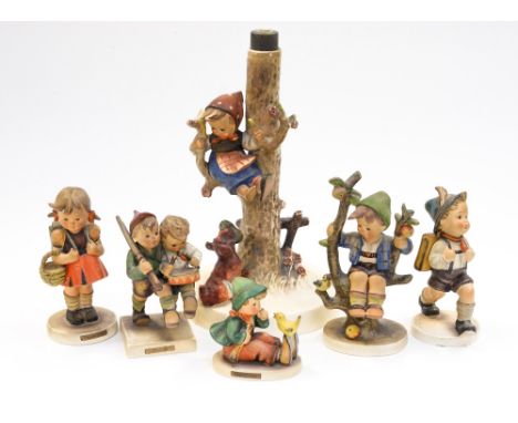 A Goebel table lamp and five Goebel figurines (6)