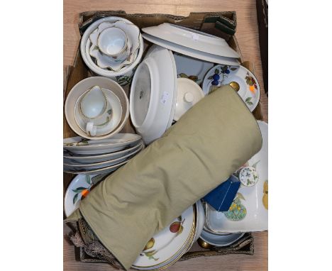 A large collection of Royal Worcester Evesham dinnerware 