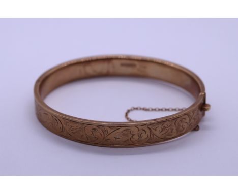 9ct gold bangle - Approx weight 12g 