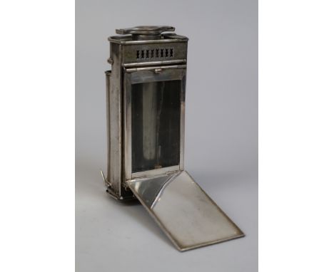 Victorian handheld carriage lamp 