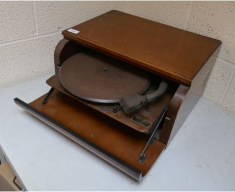 Record player by Plus-a-Gram 