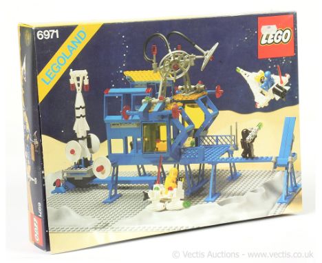 Lego Legoland 6971 Classic Space Series - Inter-Galactic Command Base - appears to have had light use with inner plastic pack