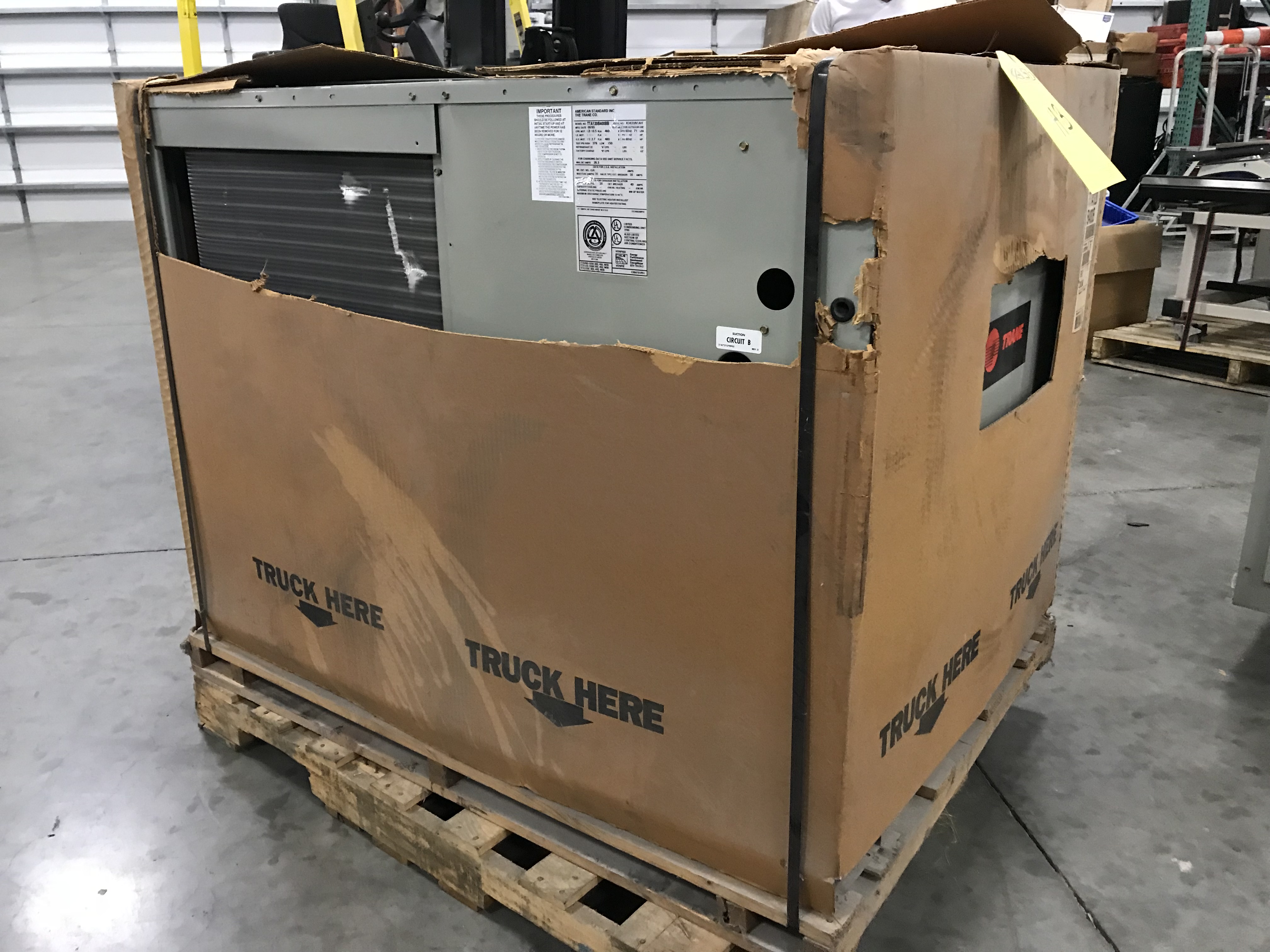TRANE CENTRAL AIR CONDITIONER MOD. TTA120B400B, NEVER BEEN USED