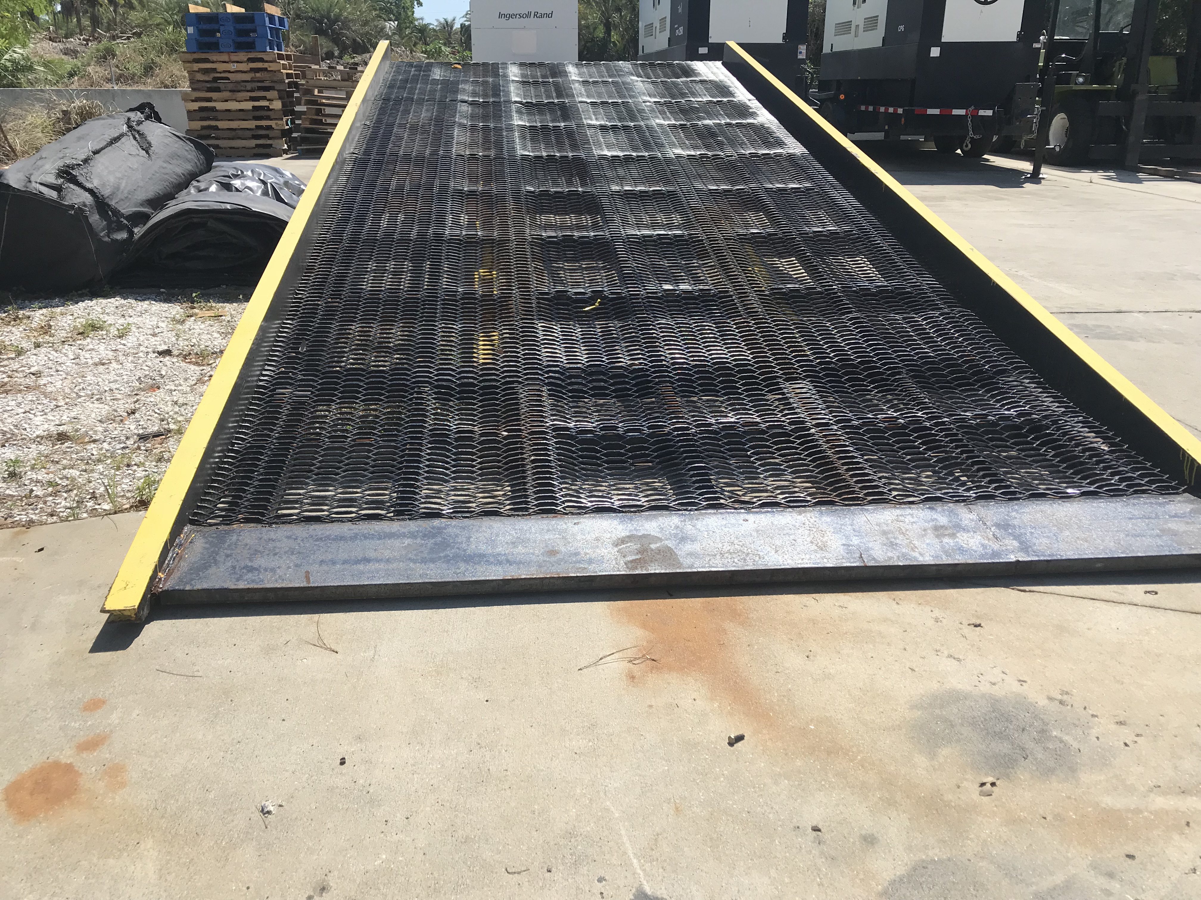 STEEL DOCK RAMP WITH ADJUSTABLE HEIGHT, 26FT LONG 8.5FT WIDE