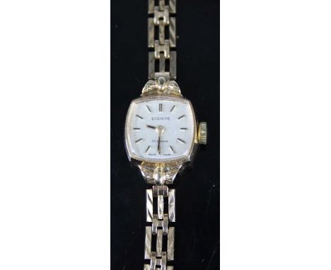 A lady's Everite 9ct gold cased manual wind bracelet watch, case dia.1.5cm, 13g
