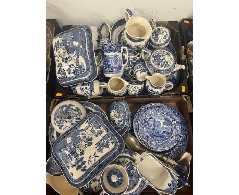 2x boxes blue & white china to inc. Copelands Spode willow pattern, Wedgwood serving spoons etc  Most pieces with wear, nicks