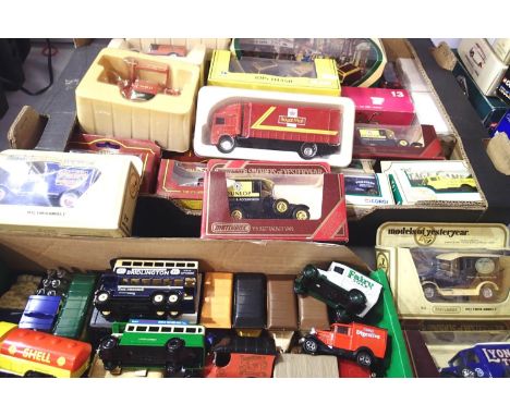 Twenty five boxed diecast vehicles, various makes and scales, Corgi, Matchbox, Lledo, Gilbow etc. Mostly in very good - excel