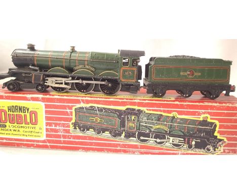 Hornby Dublo 2221, Cardiff Castle, in very good condition, reproduction box with wear. P&amp;P Group 1 (£14+VAT for the first