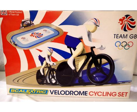 Scalextric Velodrome cycling set, appears little used. P&amp;P Group 3 (£25+VAT for the first lot and £5+VAT for subsequent l