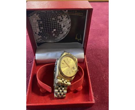 A men's Bulova Super Seville quartz watch with box and manual 