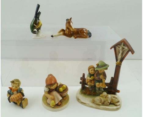 A COLLECTION OF FIVE GOEBEL/HUMMEL CERAMIC FIGURES includes; "Wayside Devotion", 18cm high 