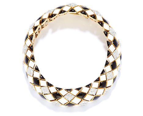A VINTAGE ENAMEL AND DIAMOND HARLEQUIN BRACELET, DAVID WEBB in 18ct yellow gold, the articulated body formed of triangular an